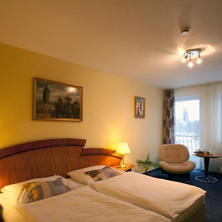 Hotel Savoy Ceske Budejovice Exteriör bild