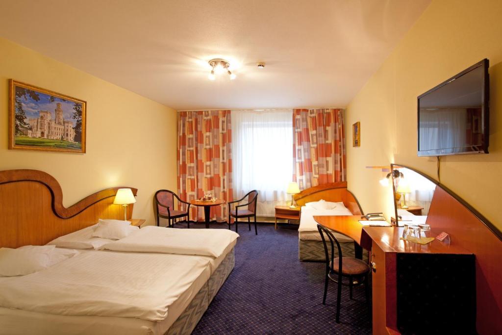 Hotel Savoy Ceske Budejovice Exteriör bild