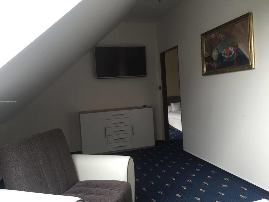 Hotel Savoy Ceske Budejovice Exteriör bild