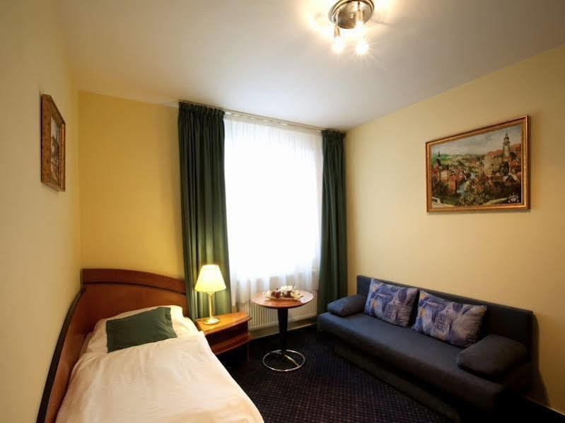 Hotel Savoy Ceske Budejovice Exteriör bild