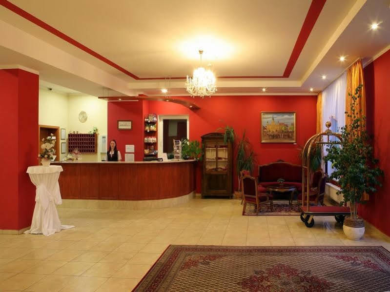 Hotel Savoy Ceske Budejovice Exteriör bild